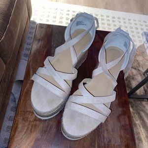 Shoe Dazzle platform sandle